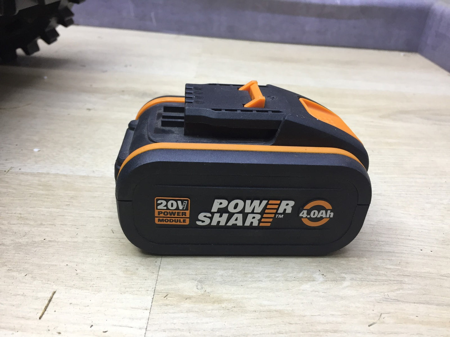 WORX Landroid M700 PLUS WR167E Mähroboter für Gärten bis 700 qm, I34210