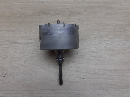 Wolfcraft 5490000 Bohrkrone 105 mm, mit Spanndorn mit Zentrierbohrer, I22426