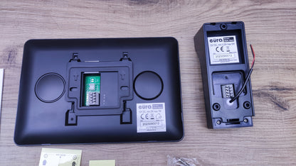 Eura VDP-45A3 Alpha Video-Türsprechanlage 4 Draht, 7-Zoll-Fardmonitor, I30560