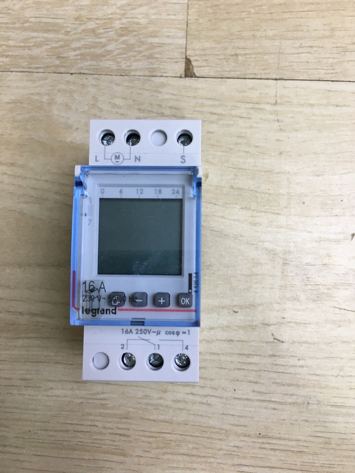LEGRAND 412654 Digital Astro Time Switch, Combined Function AlphaRex D21, I32897 