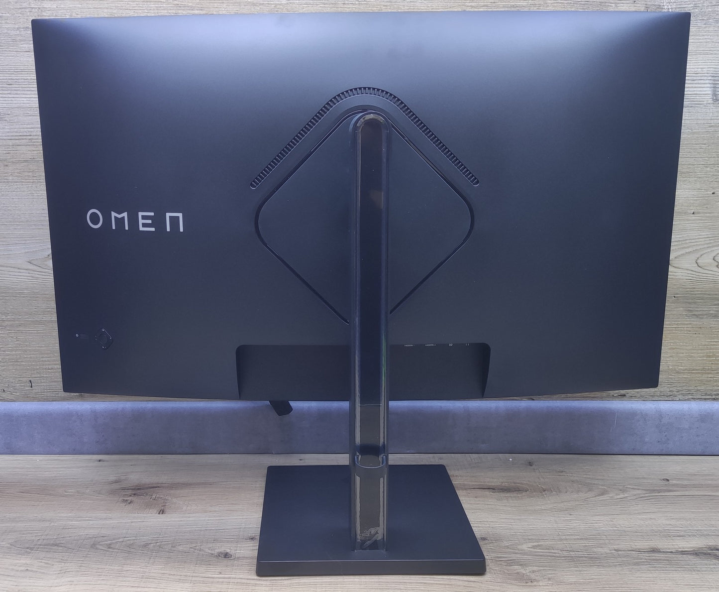 HP Omen 32c Gaming Monitor 31.5" QHD 2560x1440 HDR HDMI DP AMD FreeSync 165Hz 