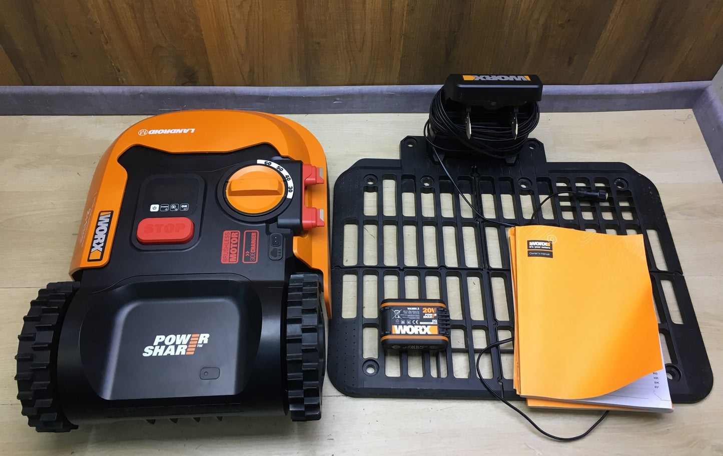 Worx Landroid M WR141E Mähroboter Akkurasenmäher bis 500 qm M500, I34484