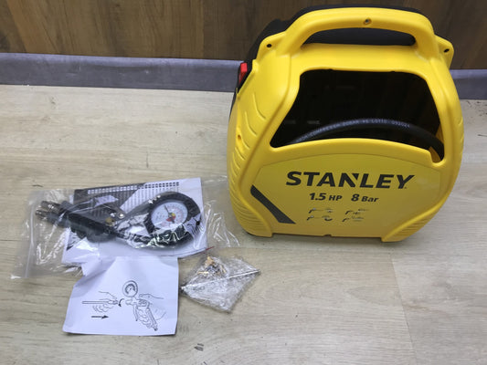 Stanley AirKit Kompressor 1100W 230V inkl. Reifenfüller und Pistole, I32990