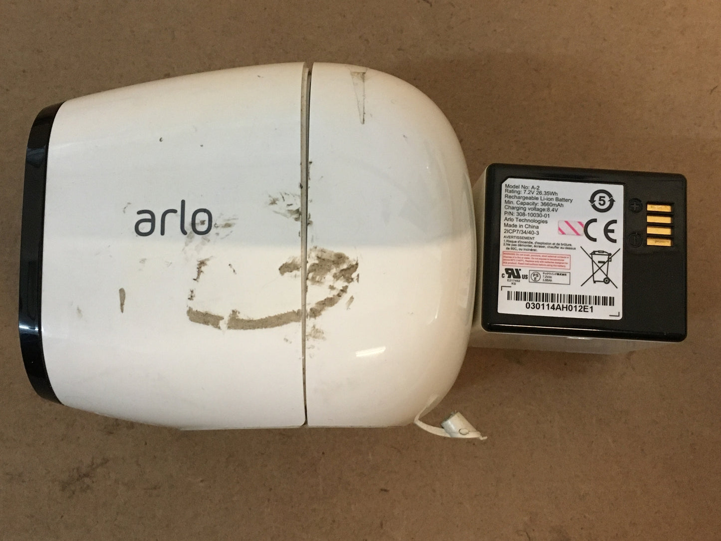 Arlo Go Überwachungskamera, kabellos, mobil, Innen/Außen VML4030, I32377