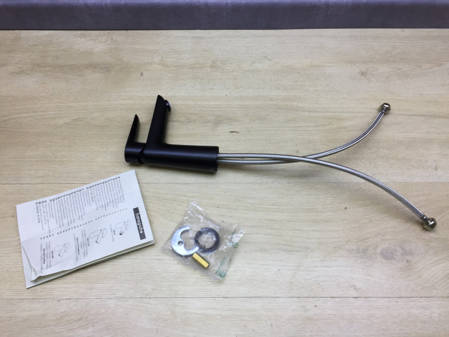 Hansgrohe 71712670 Wasserhahn Talis E, Einhebel-Waschtischmischer schwarz I21687