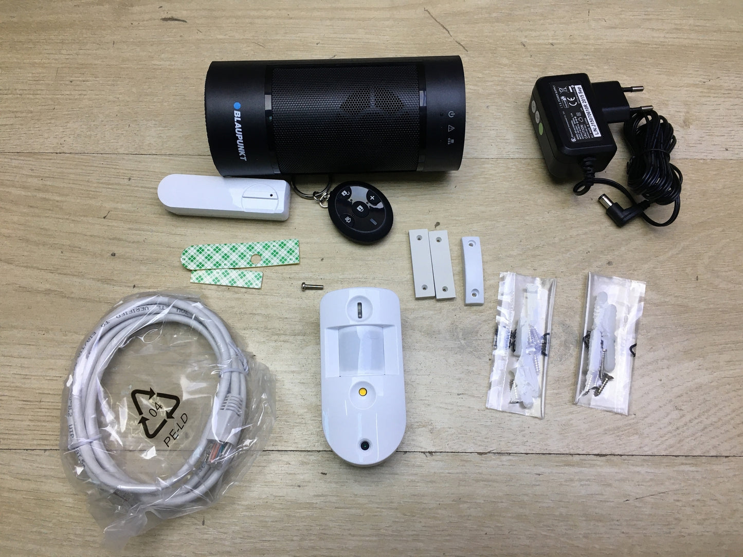 Blaupunkt Q3200 Starter-Set Home Alarmanlage Funk IP Sicherheitssystem, I31330