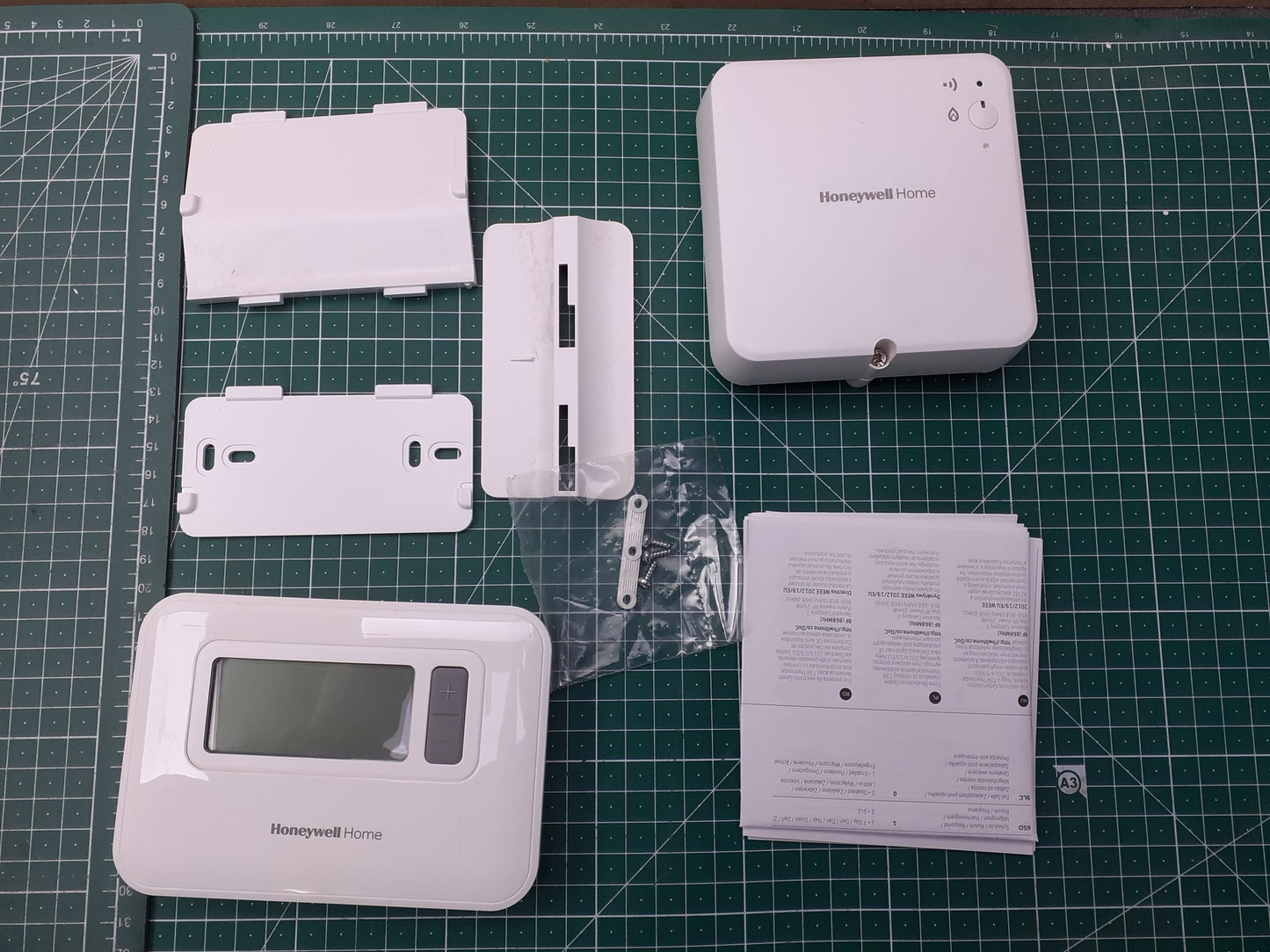 Honeywell T3R 7-Tage Programmierbarer Drahtloser Thermostat, I13676