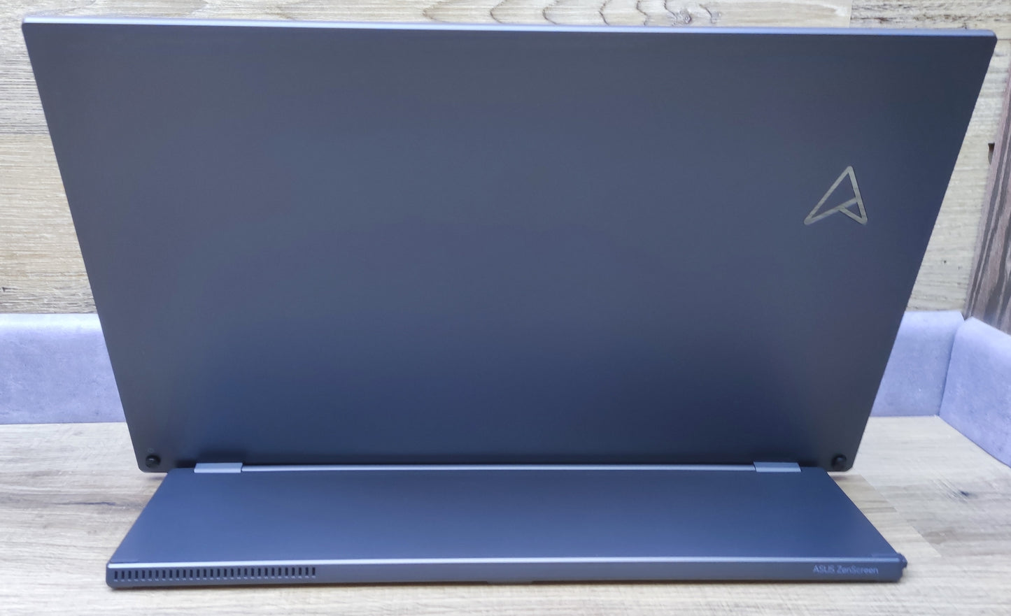 ASUS ZenScreen MB17AHG Monitor 17.3" FHD 1920x1080 IPS HDMI USB-C 144Hz 5ms