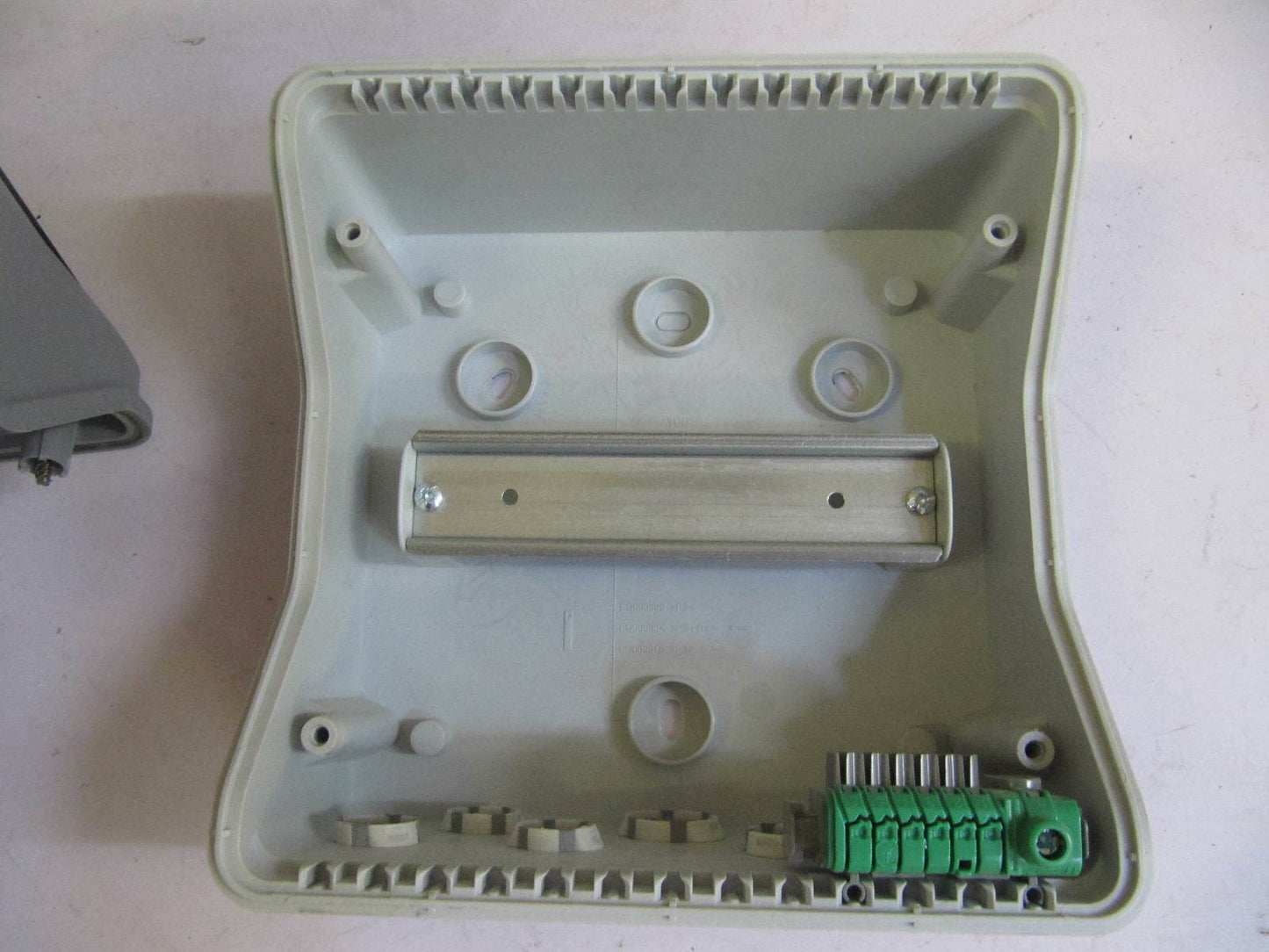 Legrand LEG92743 Verteilerkasten, wasserdicht (IP55) 8 Module Rechnung V00586