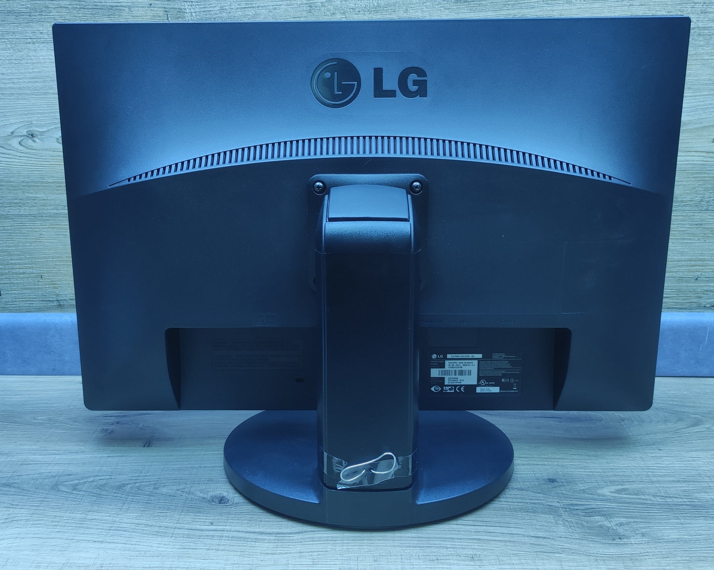 LG Electronics Flatron E2210PM-BN Monitor 22" WSXGA+ 1680x1050 TN Panel VGA DVI 