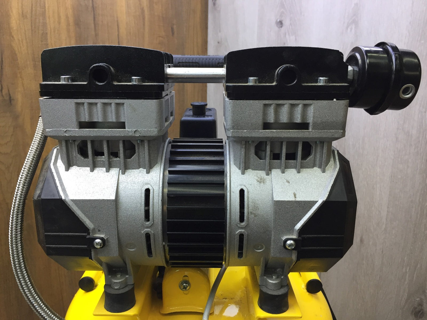Stanley SXCMS1350VE Siltek Silent Air Elektro-Kompressor 50l 955W, I33922