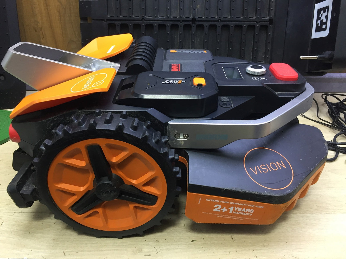 WORX Landroid Vision L1300 Mähroboter WR213E.1 für Gärten bis 1300m², I33589