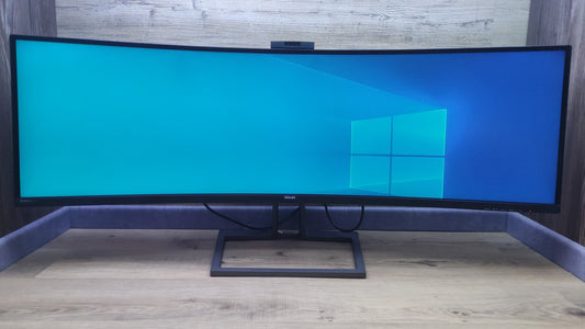 Philips 499P9H/00 Curved Monitor 49" UltraWide 5120x1440 USB-C Adaptive Sync