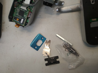 Schloss mit Fingerabdruckerkennung L7000-U DEFEKT!! Rechnung Y06619