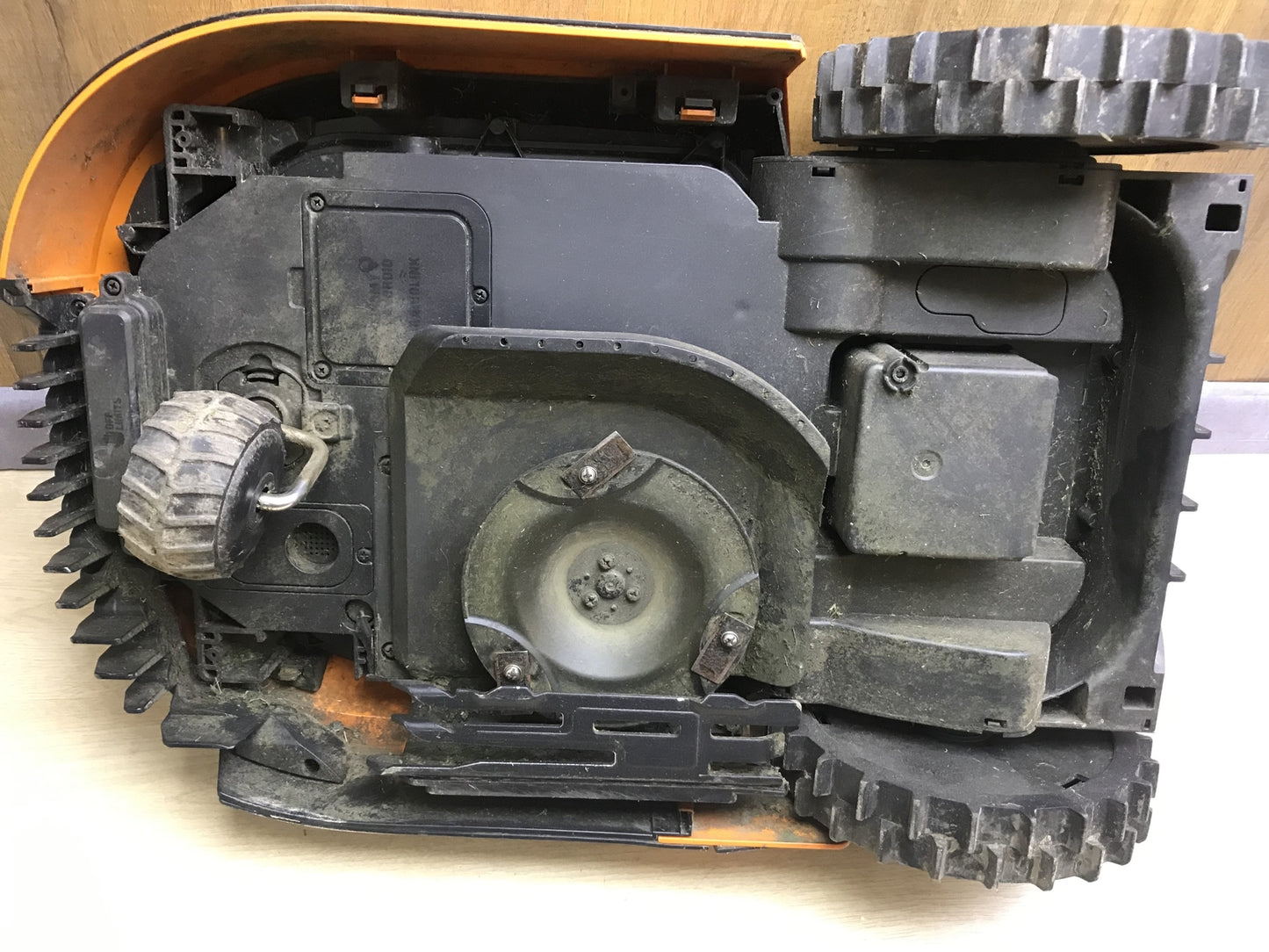 WORX Landroid M700 PLUS WR167E Mähroboter für Gärten bis 700 qm I30513