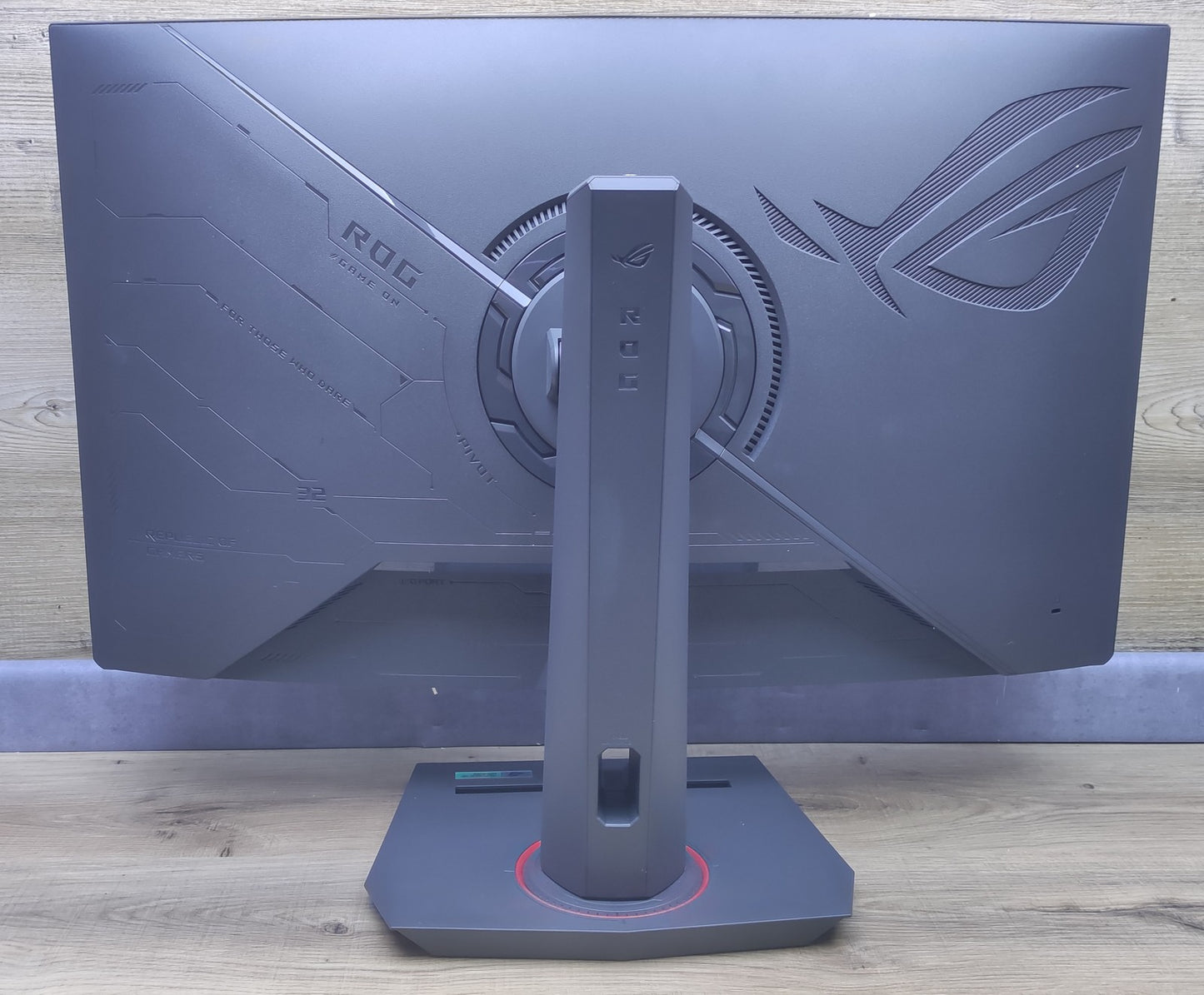 ASUS ROG Strix XG32WCS Monitor 31.5" WQHD 2560x1440 VA HDR AMD FreeSync 180Hz