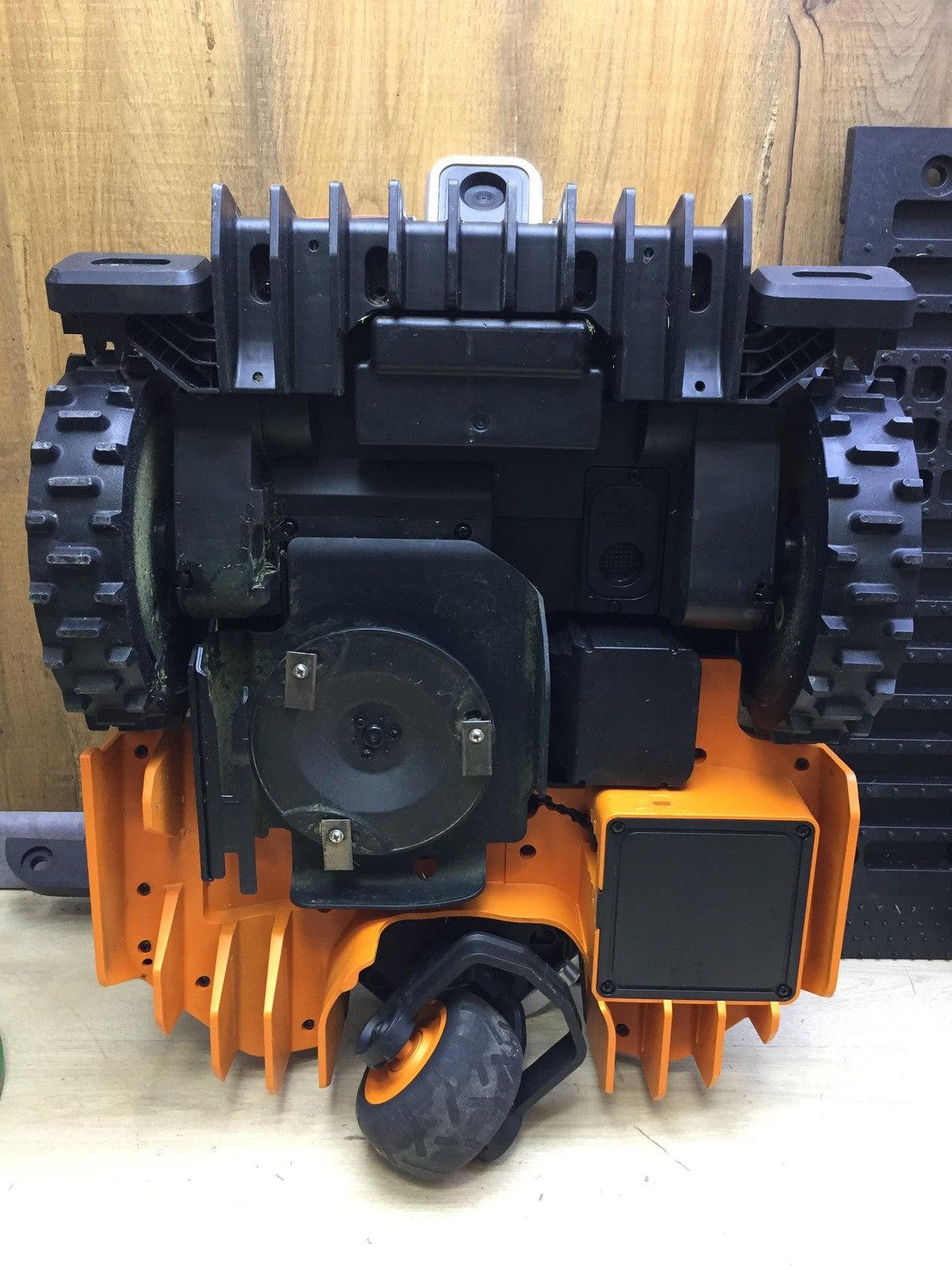 WORX Landroid Vision M600 Mähroboter WR206E.1 für Gärten bis 600m², I33314