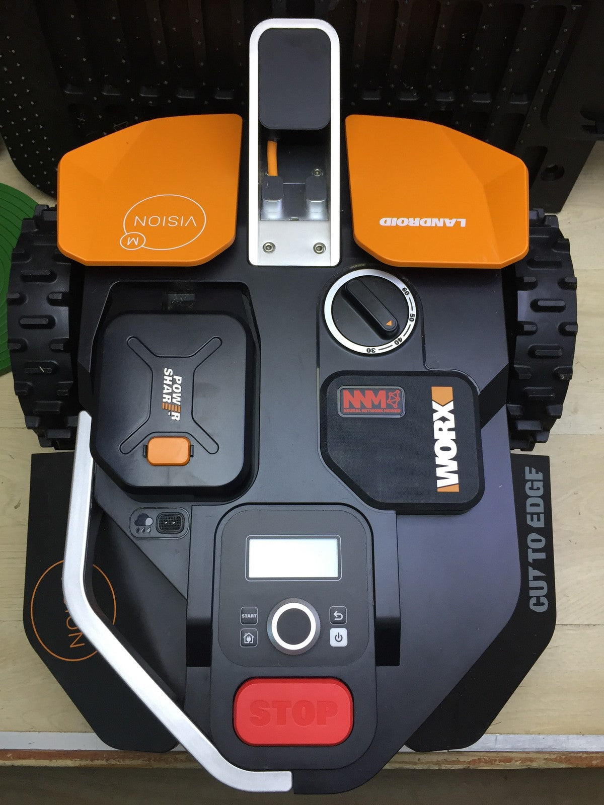 WORX Landroid Vision M550 Mähroboter WR205E für Gärten bis 550m², I33603