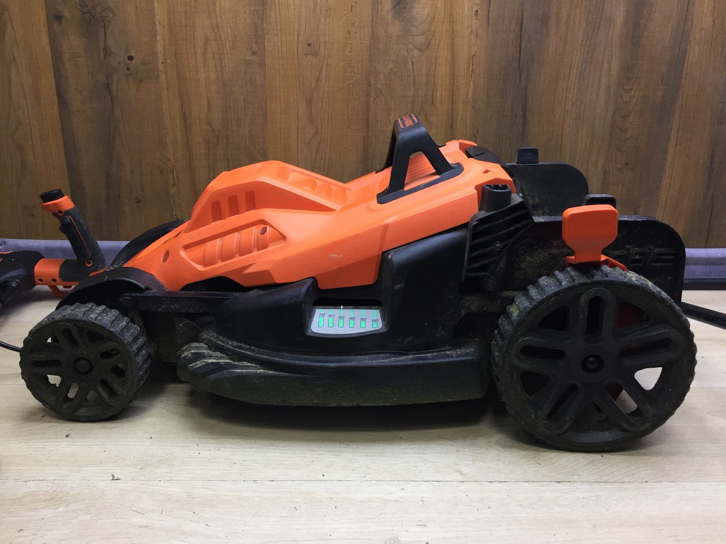 Black&Decker BEMW481ES Elektro-Rasenmäher 1800W Arbeitsbreite 42cm, I34237