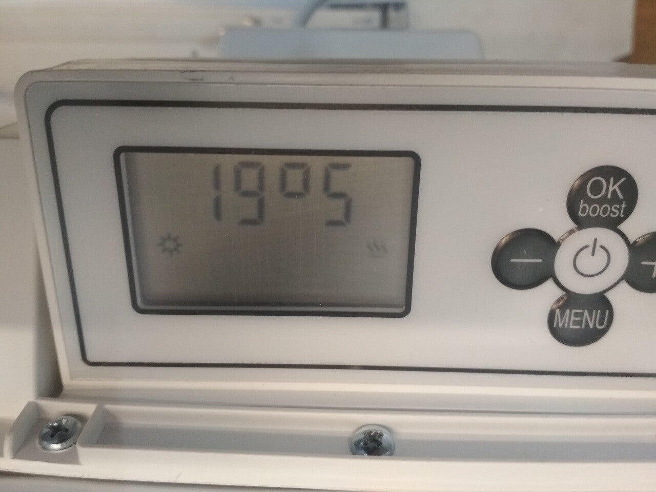 Carrera Heizkörper Heizgerät Keramik 6 Stufen 2000 W Händler Rechnung Y06775