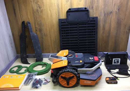 WORX Landroid Vision M600 robotic lawnmower WR206E.1 for gardens up to 600m², I33359