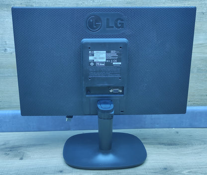 LG 19M35A-B Monitor 18.5" HD 1366x768 TN Panel VGA 60Hz 5ms (GtG) schwarz