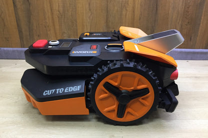 WORX Landroid Vision M600 robotic lawnmower WR206E.1 for gardens up to 600m², I33150