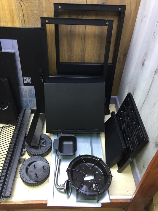 Amig Fireplus 4F Gasgrill 4+1 mit 9,3 kW, Schwarz, Edelstahl, I33104