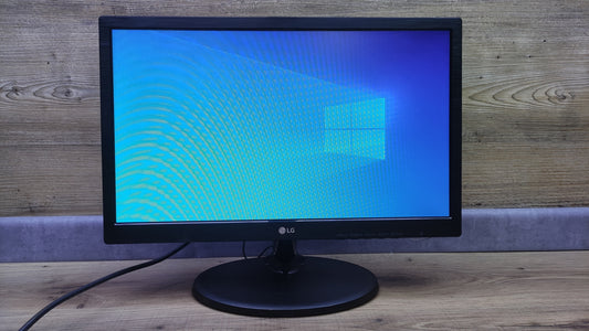 LG 19M38A-B Monitor 18,5" LED 1366x768 VGA 60Hz 5ms schwarz
