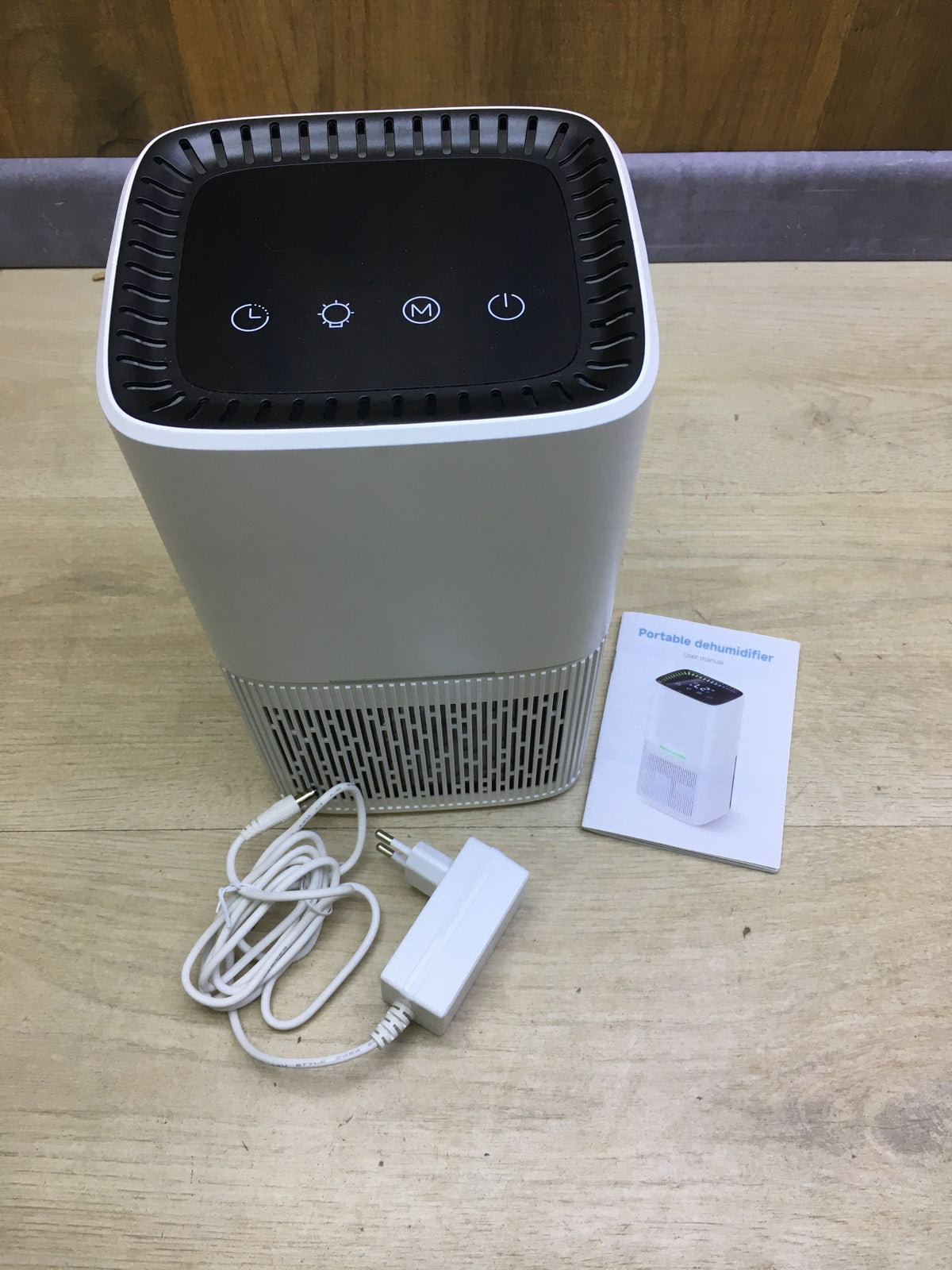 TUKIMA D3 Electric Dehumidifier 1600ml Quiet Dehumidifier, I30393 