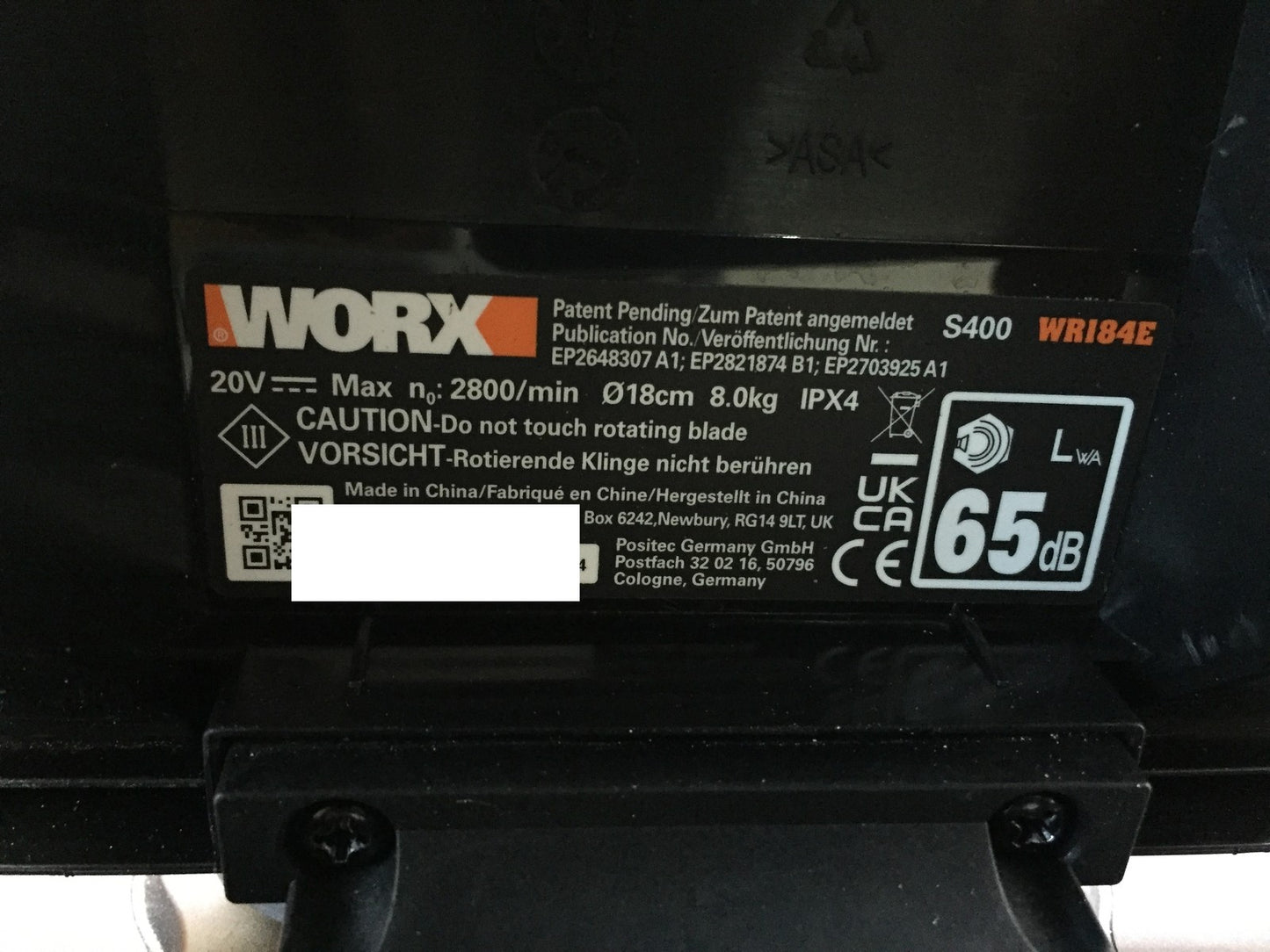 WORX Landroid S400 WR184E robotic lawnmower for gardens up to 400 m², I33175