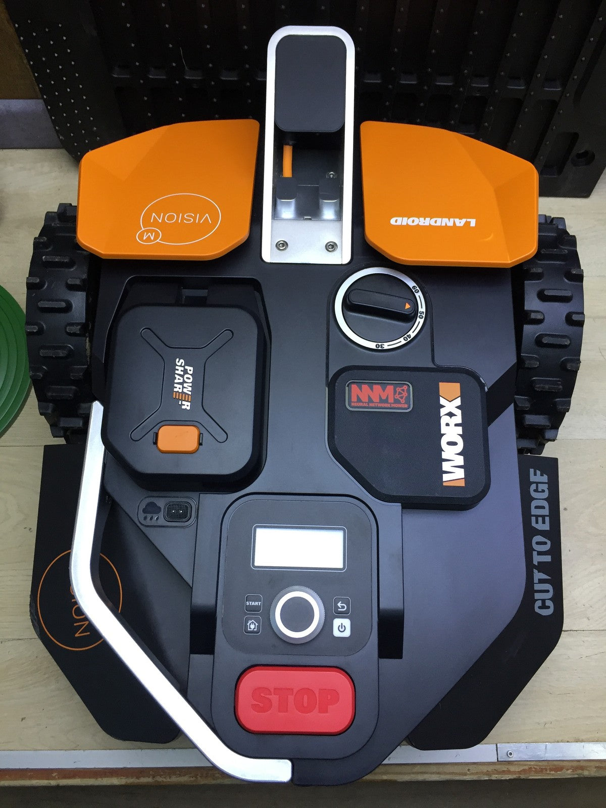 WORX Landroid Vision M800 Mähroboter WR208E.1 für Gärten bis 800m², I33594