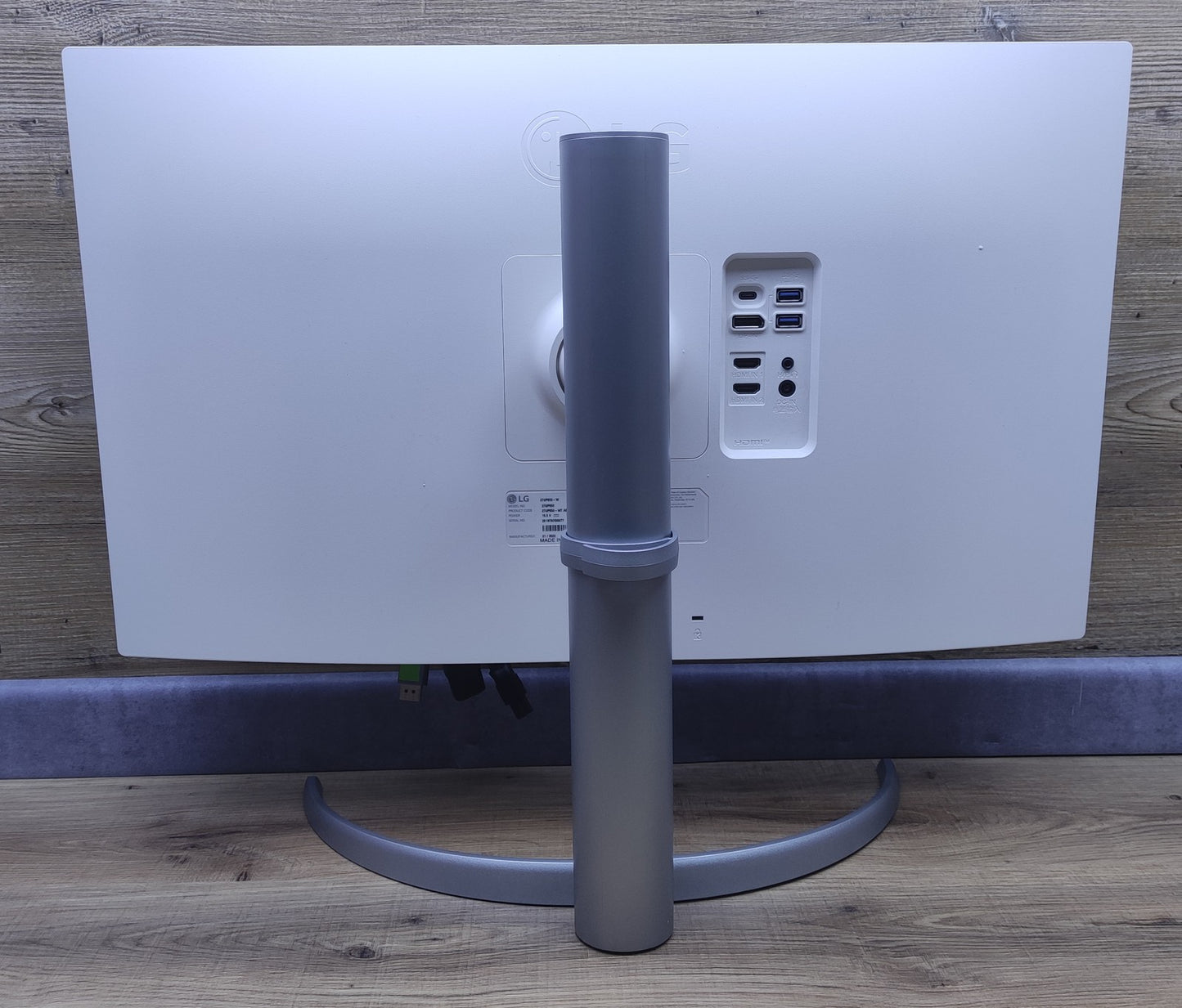 LG 27UP850-W 4K Monitor 27" UHD 3840x2160 USB-C IPS AMD FreeSync DisplayHDR 400