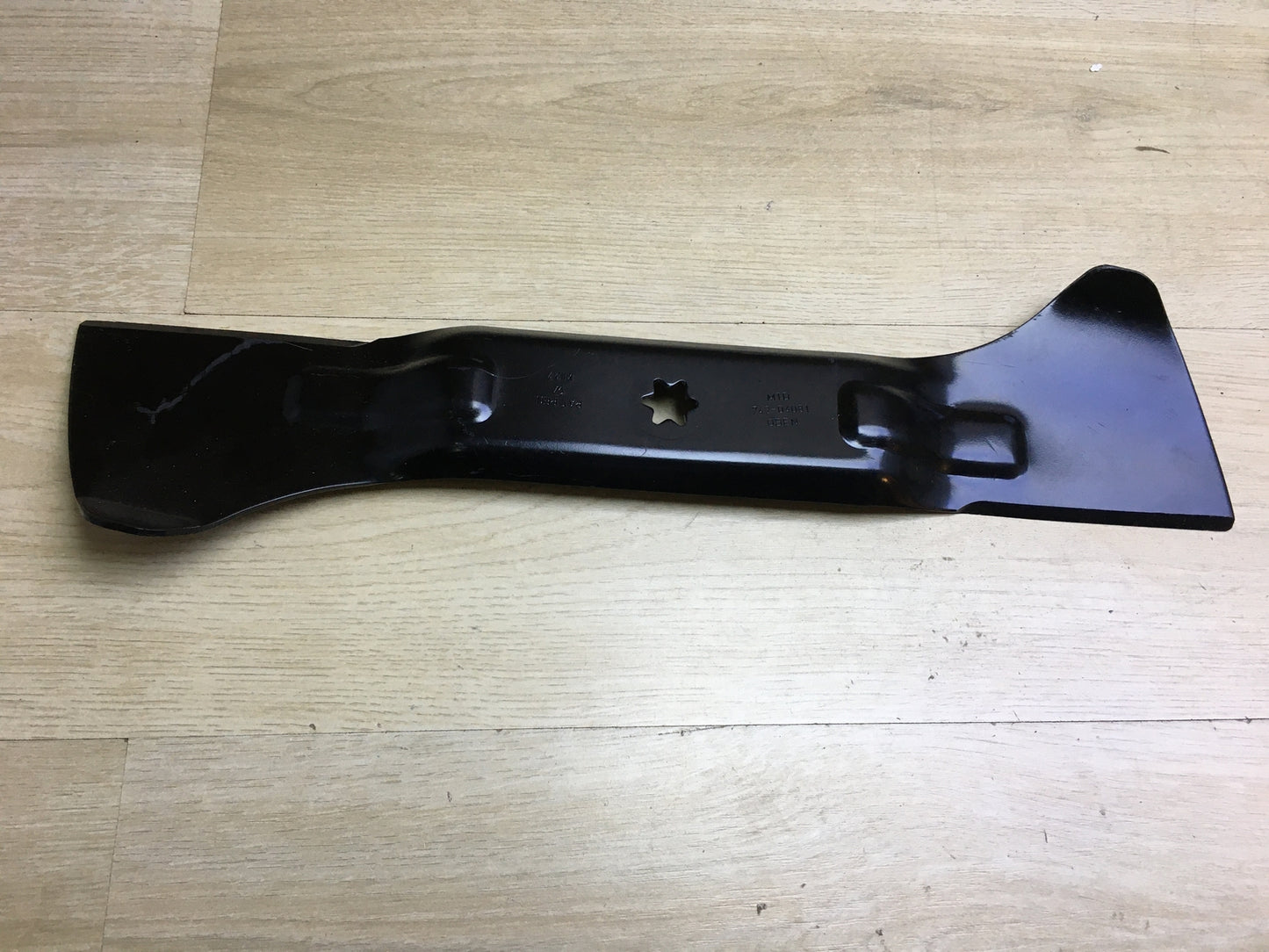 Arnold 1111-M6-0147 MTD 1 St. Rasentraktormesser 742-04081, Länge 54 cm, I29436