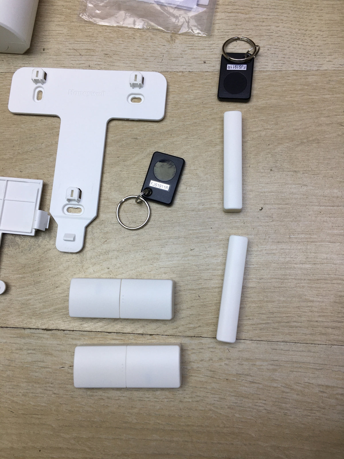 Honeywell Home Security Funk-Alarmanlagen Starter-Set HS330S, weiß,  I31398