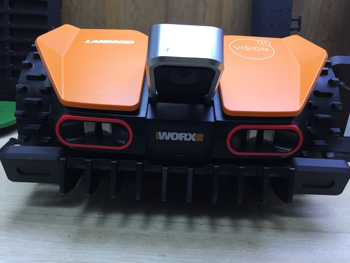 WORX Landroid Vision M600 Mähroboter WR206E.1 für Gärten bis 600m², I33343