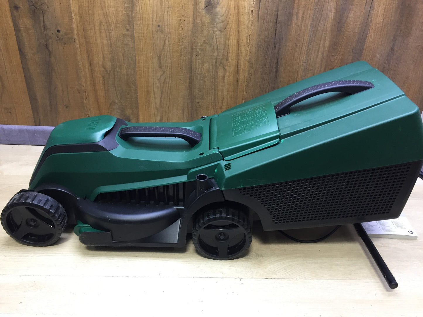 Bosch Akku-Rasenmäher EasyMower 18V-32-150 SOLO, bis zu 100 m2, I33731