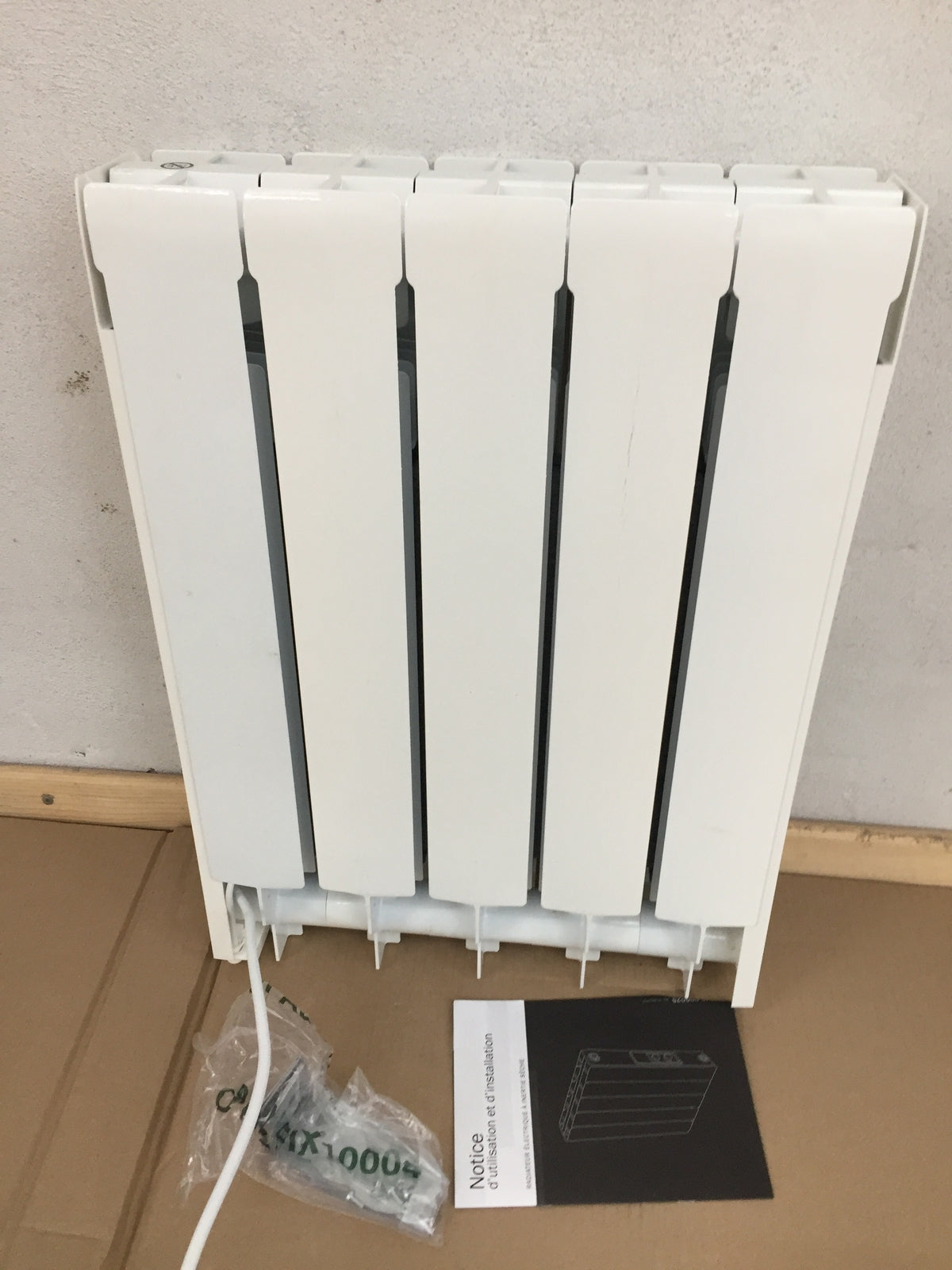 Voltman ALVUC2050005FB Heizkörper 1000W, weiß, I25460