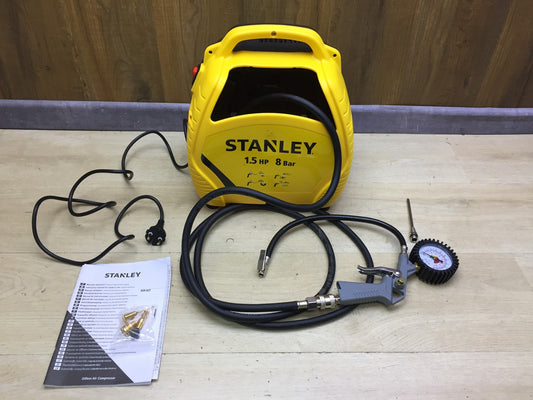 Stanley AirKit Kompressor 1100W 230V inkl. Reifenfüller und Pistole, I33740