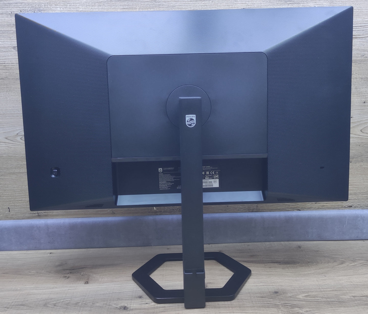 Philips 27E1N5600AE Monitor 27" WQHD 2560x1440 IPS DP HDMI USB-C Adaptive Sync 