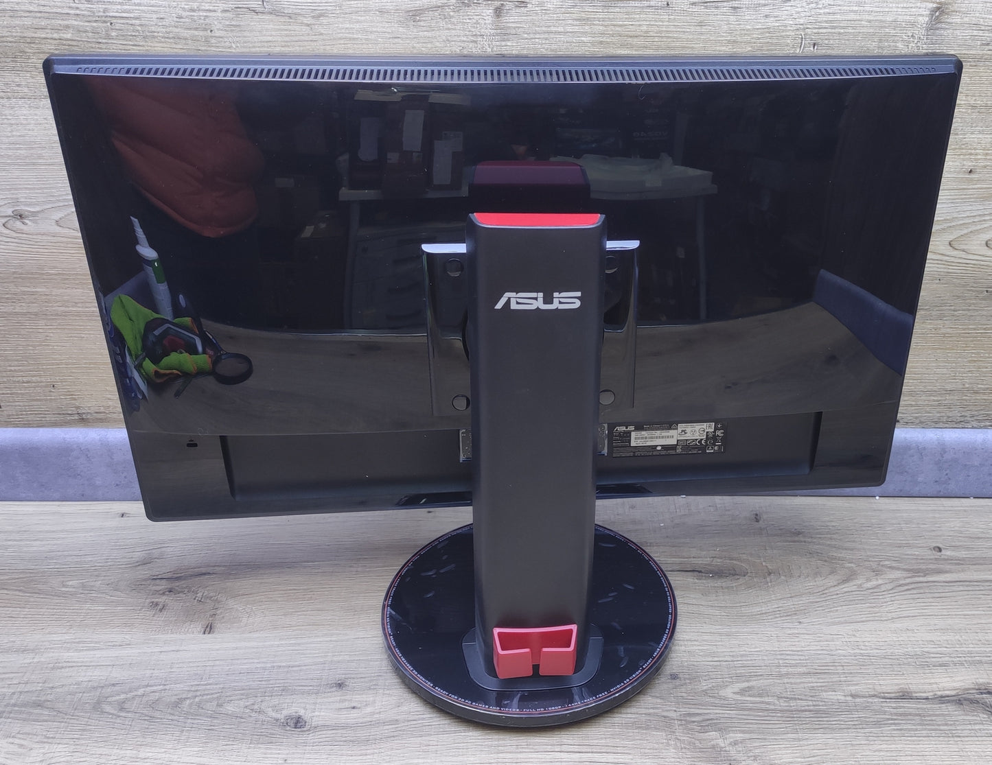 Asus VG248QE Gaming Monitor 24" FHD 1920x1080 DVI HDMI DP 144Hz 1ms Lautsprecher