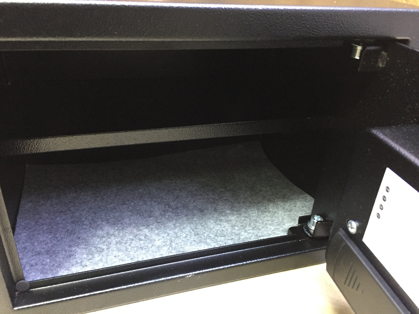 AmazonBasics Tresor 14 l, Schwarz, I25524