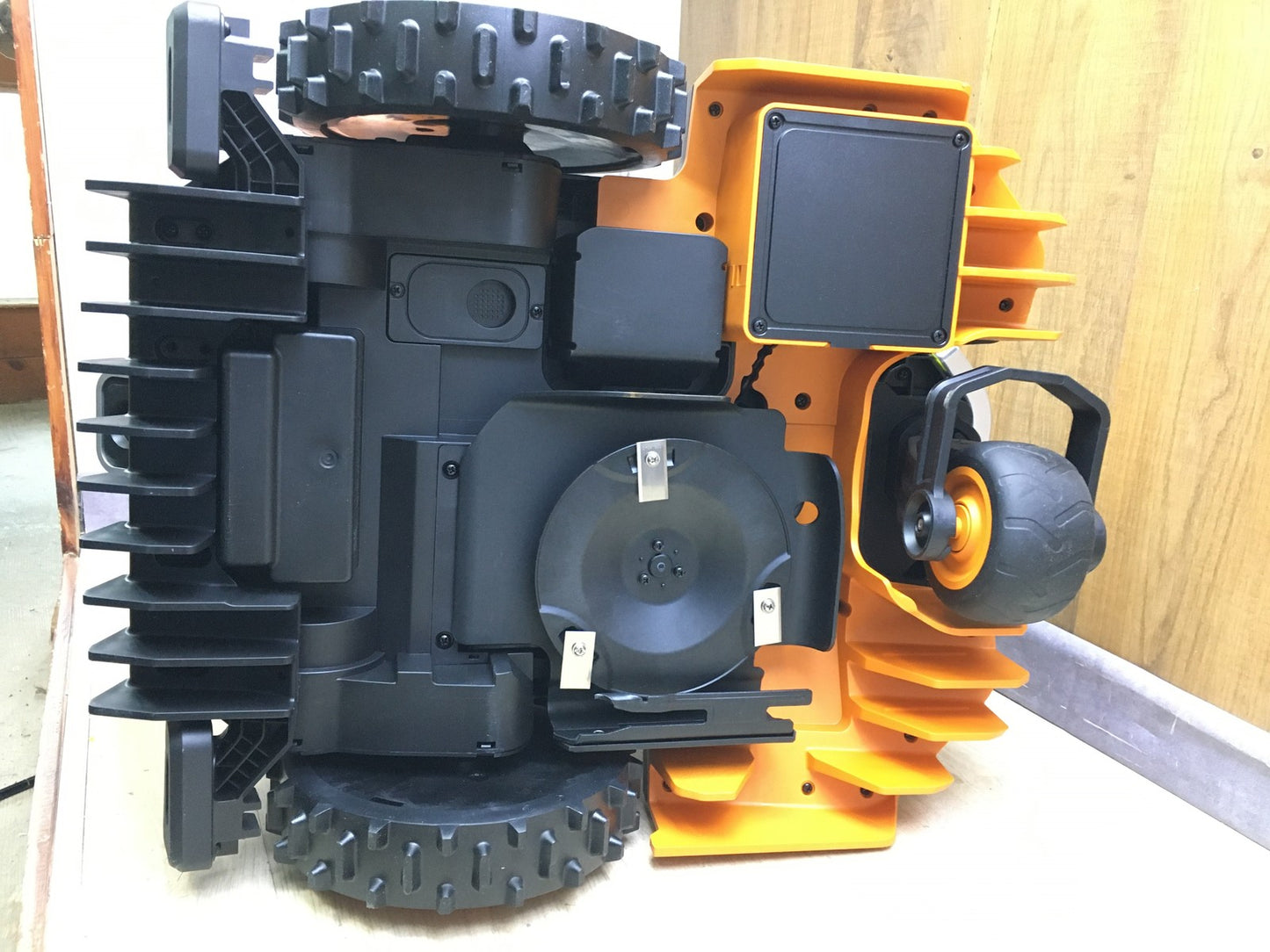 WORX Landroid Vision M800 Mähroboter ohne Begrenzungskabel WR208E.1, I34438