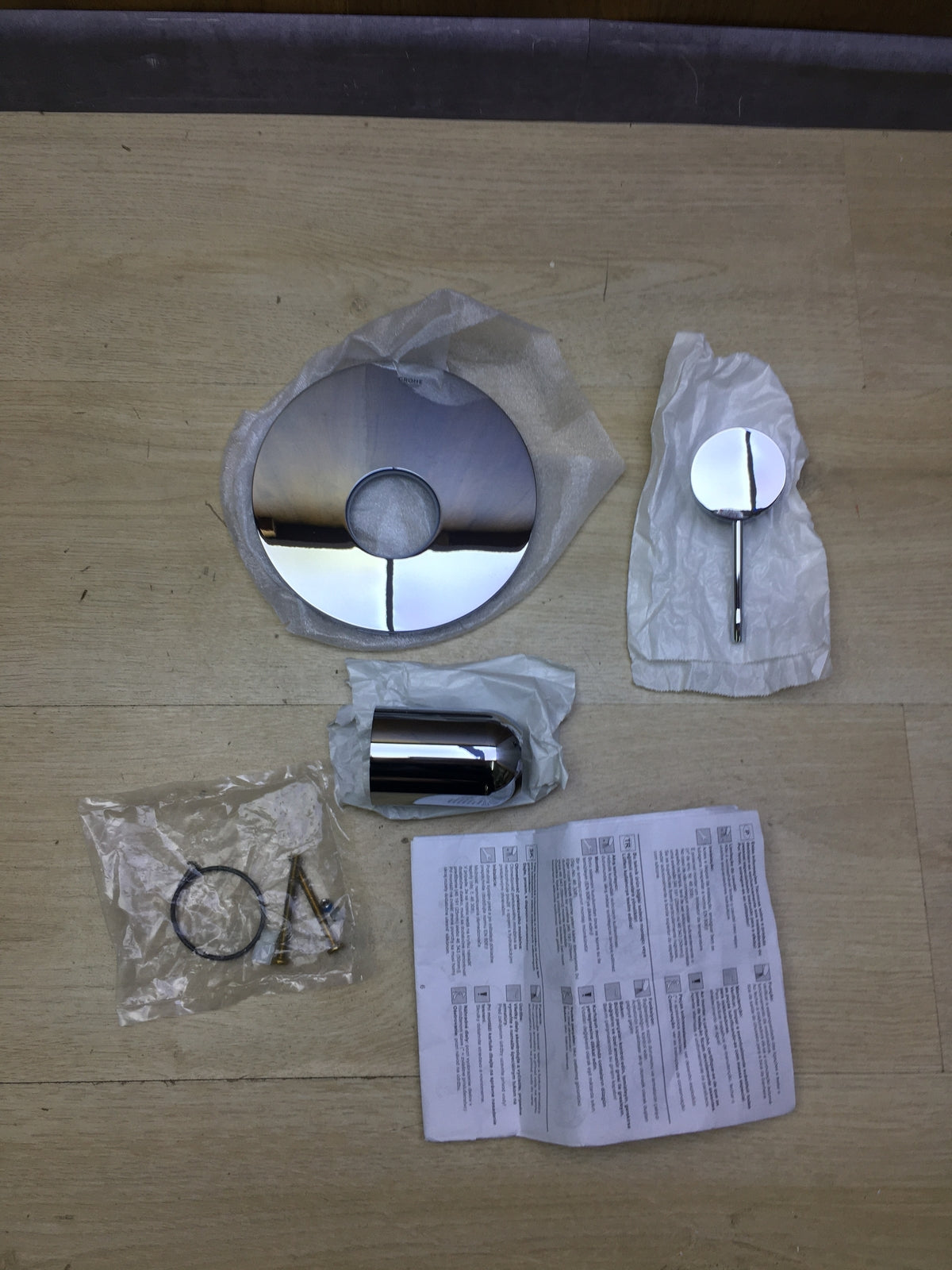 GROHE Essence Brausearmatur 19286001, Set ohne Unterputzkörper, I31540