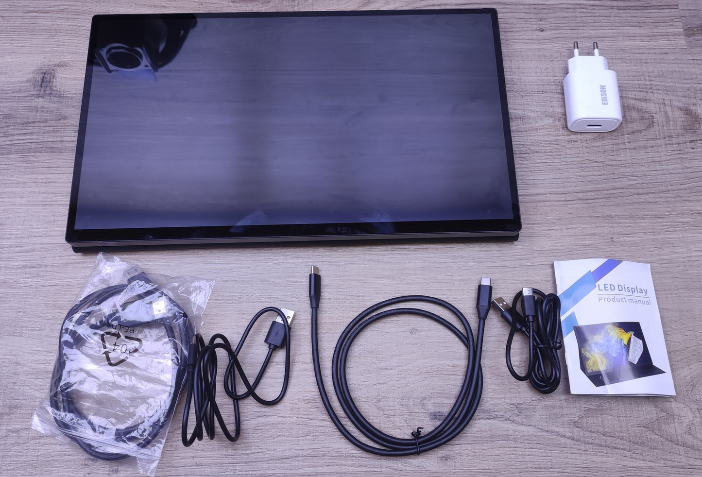 Prechen portable touch monitor 15.6" (HD156-T) FHD 1920x1080 IPS USB-C HDMI