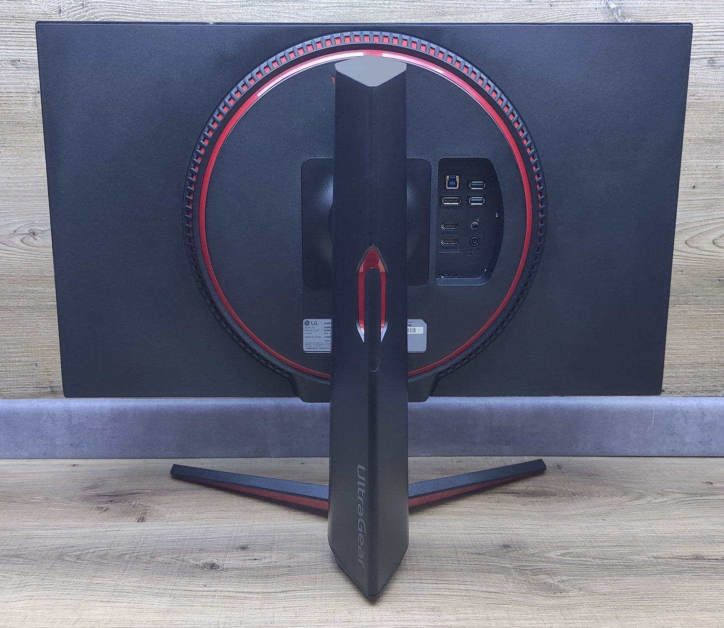 LG UltraGear 27GP850P-B Gaming Monitor 27" 2560x1440 Nano IPS HDR G-Sync 180Hz 