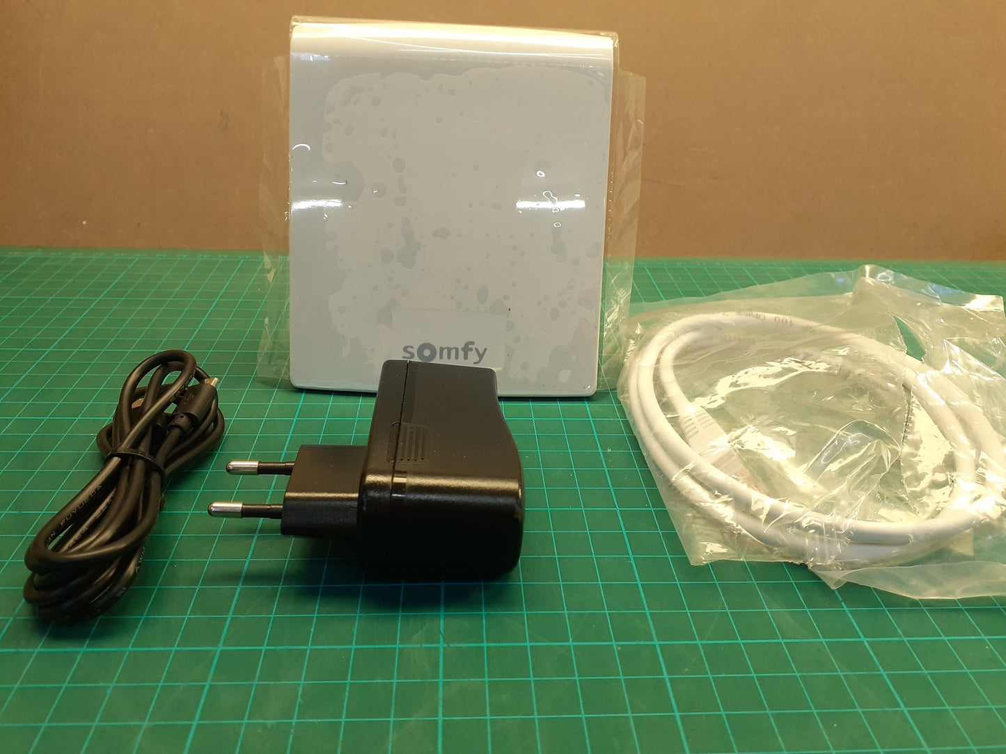 Somfy 2401354 TaHoma Premium Smart Home Steuerung, I05177