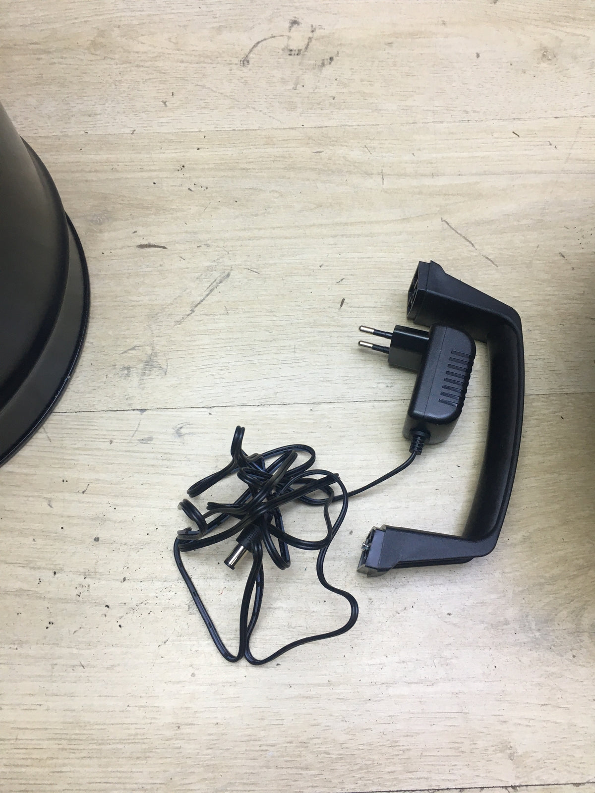 Güde 58580 Akku-Aschesauger AS 18-201-05, 18V, ohne Akku, mit Ladegerät, I30731