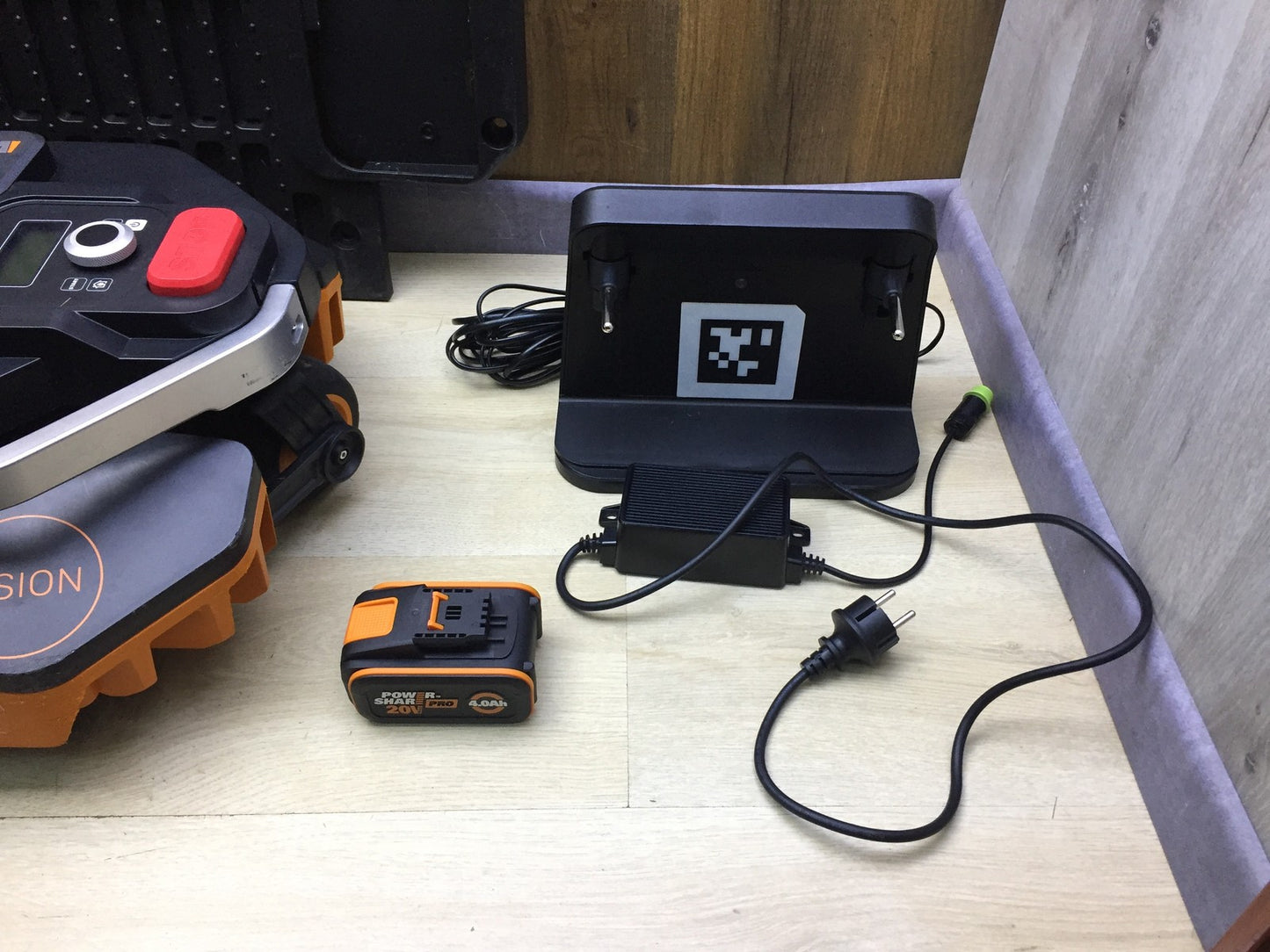 WORX Landroid Vision M800 Mähroboter WR208E.1 für Gärten bis 800m², I33594