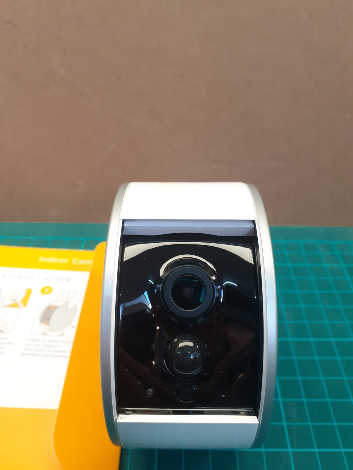 Somfy 2401507 Innenkamera mit automatischer Blende,130° Weitwinkel Blick, I03636